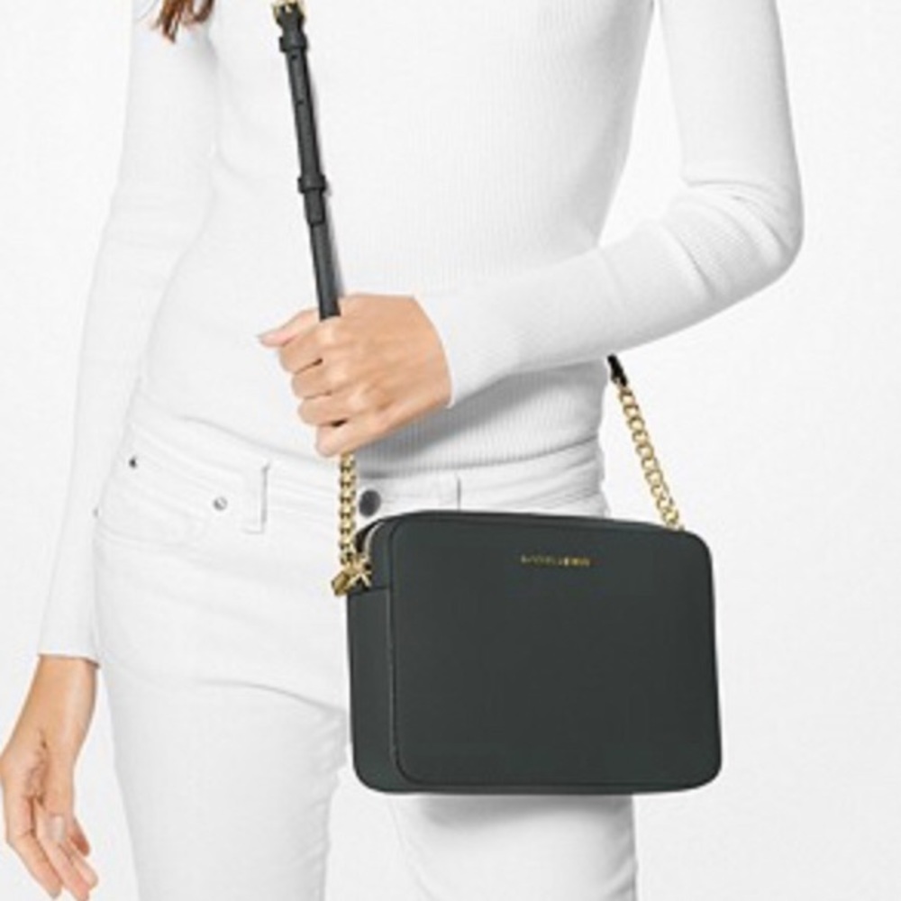 Michael Kors women’s jet set cross body bag black